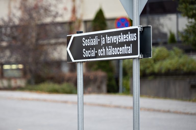 Lapin hyvinvointialueen sd-ryhmä: Ikäihmisten päivätoimintaa ei saa siirtää kokonaan ruudun taakse
